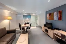 Oaks Adelaide Horizons Suites 