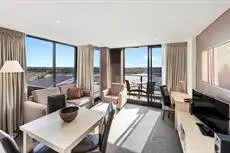 Oaks Adelaide Horizons Suites 