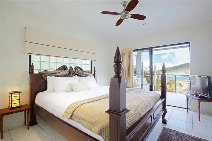 At Waterfront Whitsunday Retreat - Adults Only 