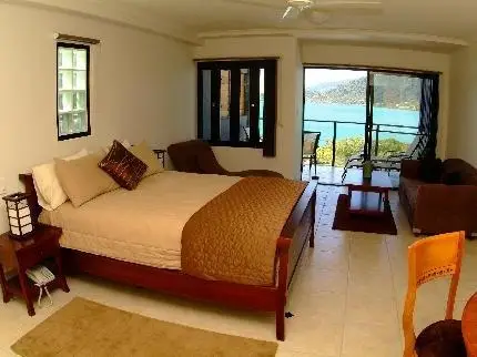 At Waterfront Whitsunday Retreat - Adults Only 