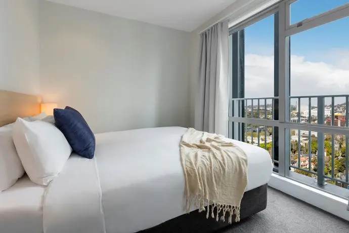 Auckland Harbour Suites 