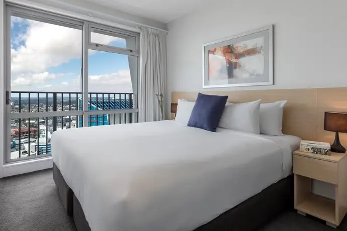 Auckland Harbour Suites 