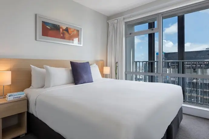 Auckland Harbour Suites 