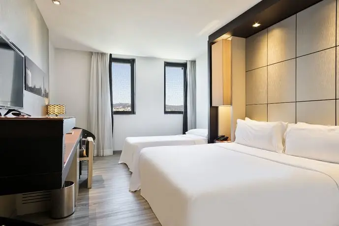 Hotel Barcelona Condal Mar Managed by Melia 