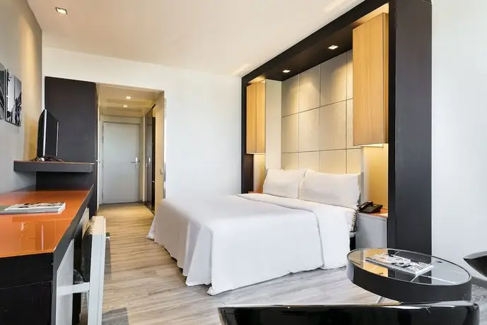 Hotel Barcelona Condal Mar Managed by Melia 