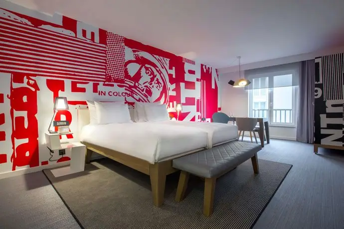 Radisson RED Hotel Brussels 