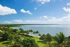 Holiday Inn Cairns Harbourside 