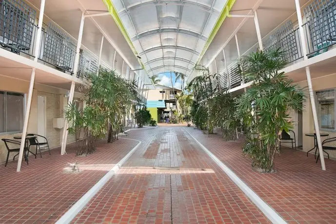 Cairns Rainbow Resort 