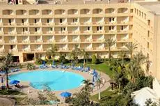 Grand Pyramids Hotel 