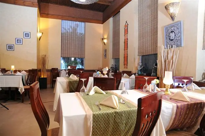 Grand Pyramids Hotel 