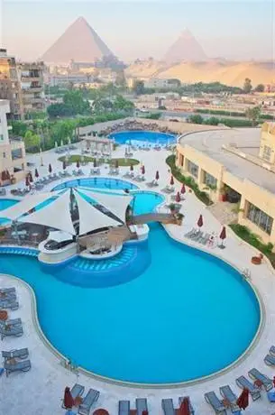 Le Meridien Pyramids Hotel & Spa 