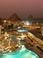 Le Meridien Pyramids Hotel & Spa 