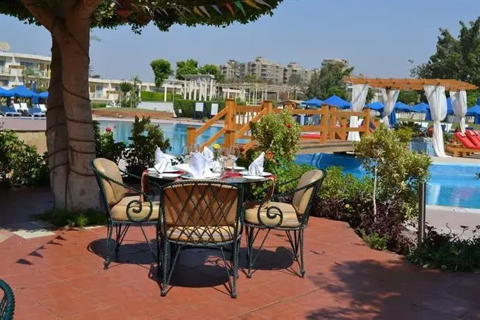 Pyramids Park Resort Cairo 