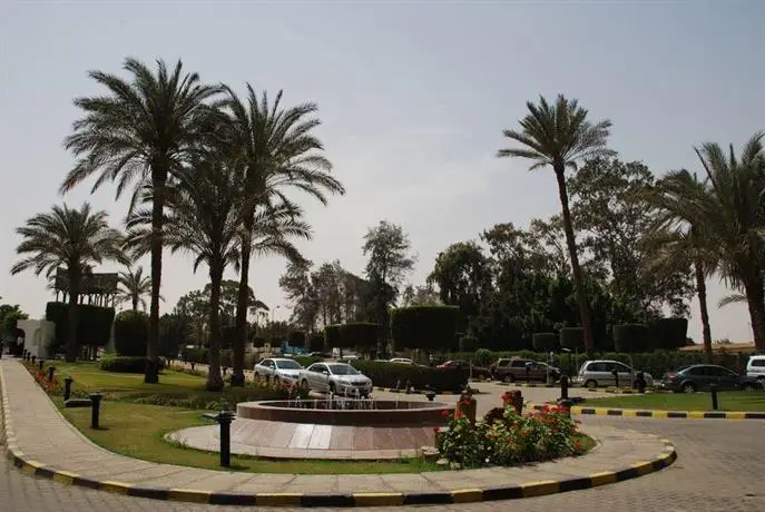 Pyramids Park Resort Cairo 