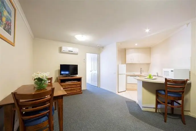 Canberra Parklands Central Apartment Hotel 