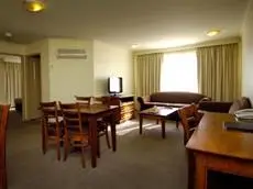 Canberra Parklands Central Apartment Hotel 