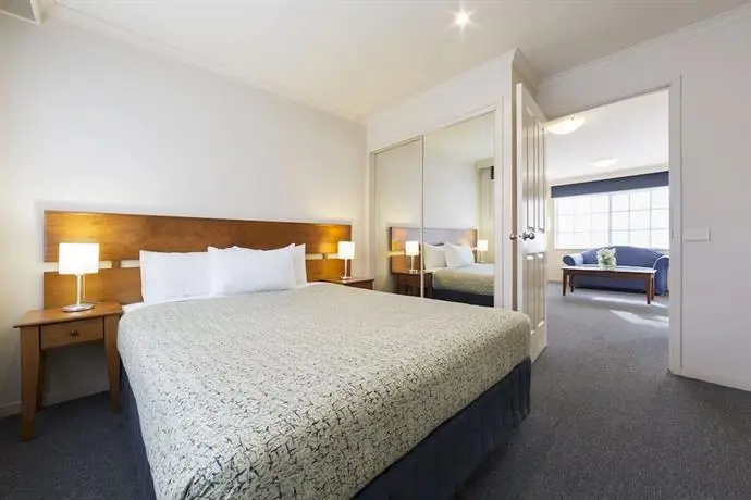 Canberra Parklands Central Apartment Hotel 