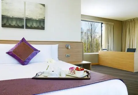 Crowne Plaza Canberra 