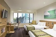 Crowne Plaza Canberra 