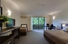 Ibis Styles Canberra Tall Trees 