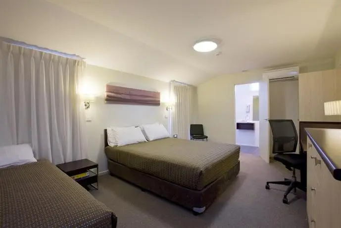 Ibis Styles Canberra Tall Trees