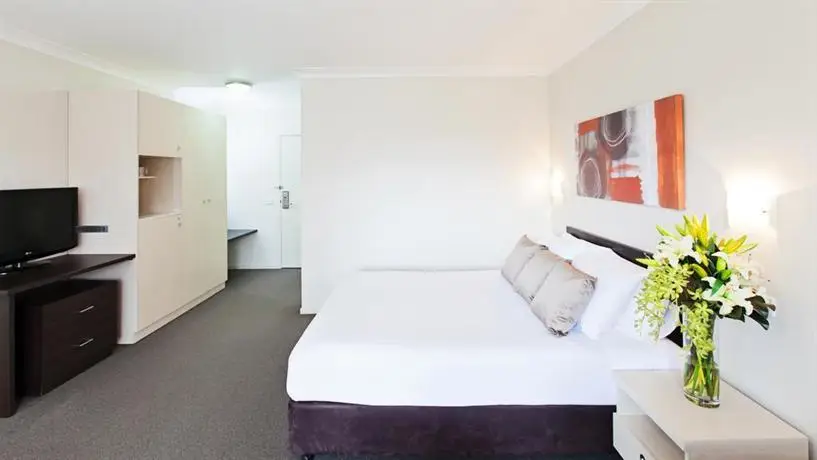 Ibis Styles Canberra Tall Trees