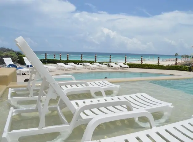 Grand Park Royal Luxury Resort Cancun 