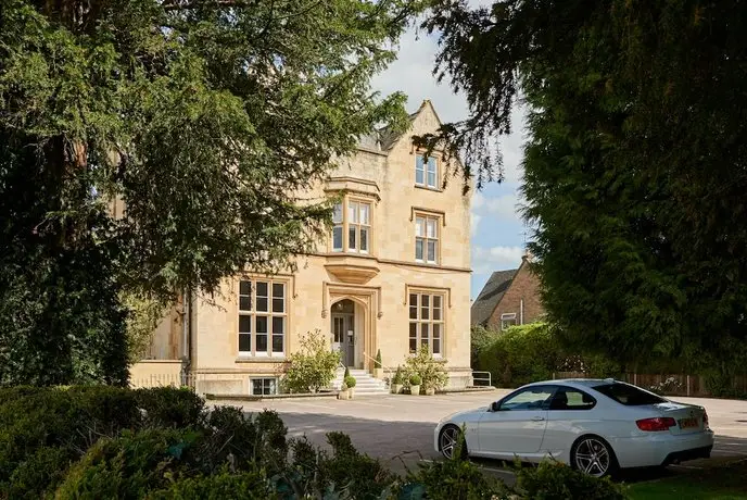 Cotswold Grange Hotel 