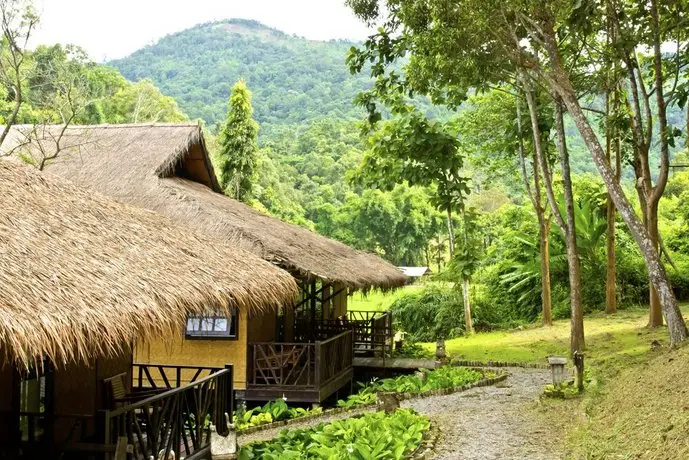 Hmong Hilltribe Lodge 