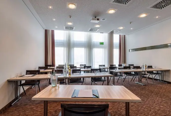 Park Inn by Radisson Koln City West 