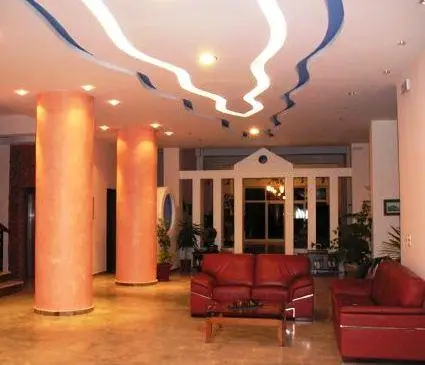 Three Stars Beach Hotel 