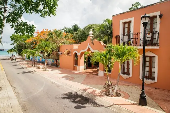 Hacienda San Miguel Hotel & Suites 