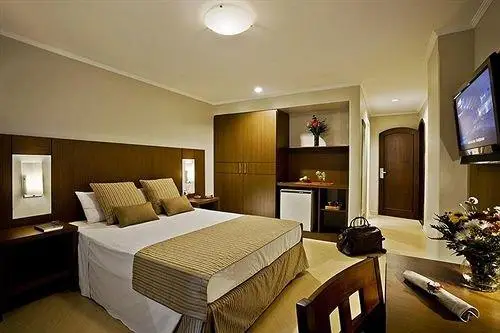 Hotel Deville Business Curitiba 