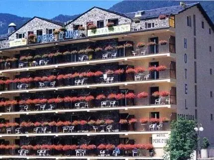 Pere d'Urg Hotel