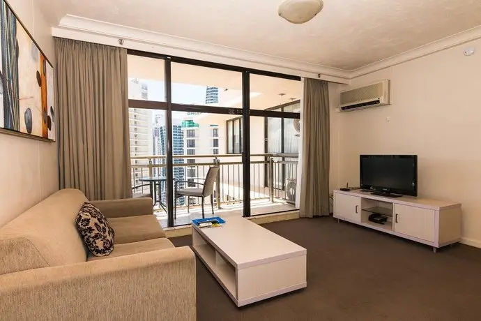 Beachcomber Resort Surfers Paradise 