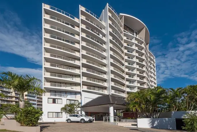 Broadbeach Savannah Resort 