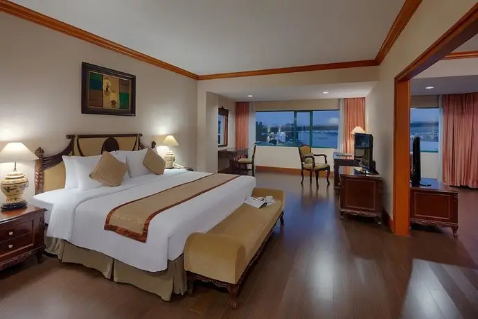 Halong Plaza Hotel - managed by H&K Hospitality 