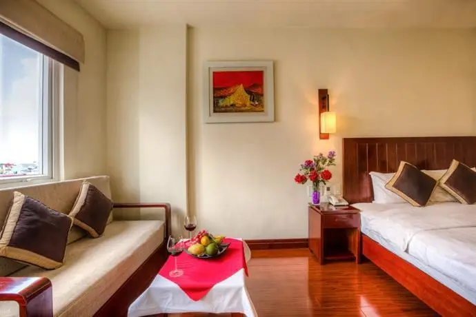 Quoc Hoa Premier Hotel & Spa 