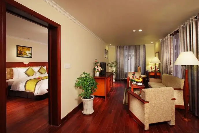 First Hotel Ho Chi Minh City 