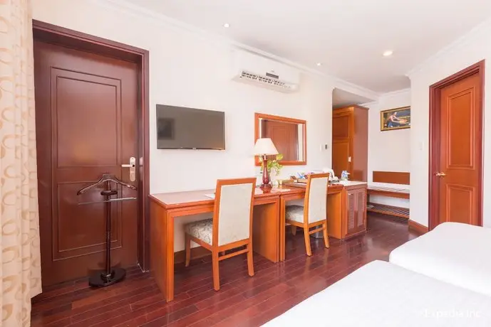 First Hotel Ho Chi Minh City 