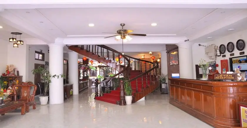 Nhi Nhi Hotel 