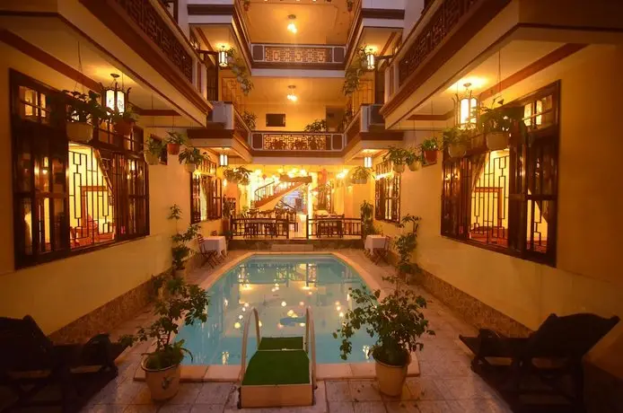 Nhi Nhi Hotel