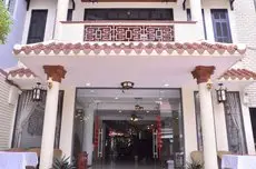 Nhi Nhi Hotel 