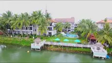 River Beach Resort & Residences 