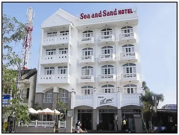 Sea and Sand Hotel 