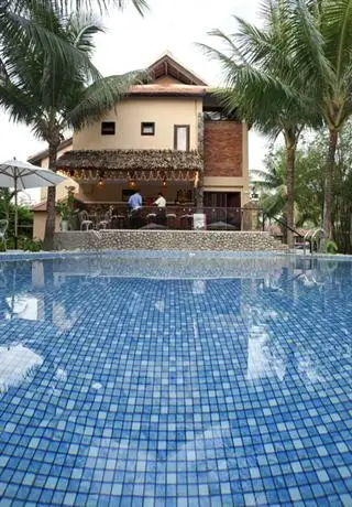 Vinh Hung Riverside Resort & Spa 