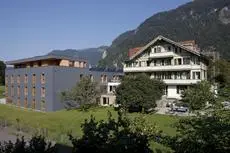 Backpackers Villa Sonnenhof - Hostel Interlaken 