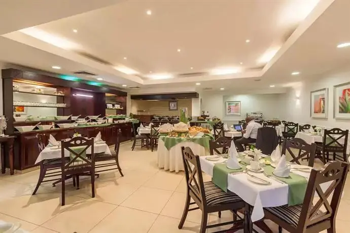 Courtyard Hotel Rosebank 