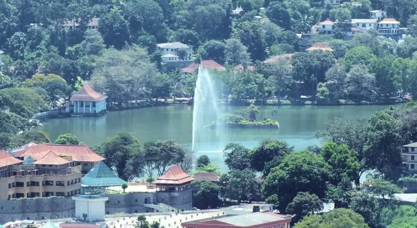 Hotel Topaz Kandy 