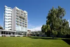 Best Western Plus Kelowna Hotel & Suites 